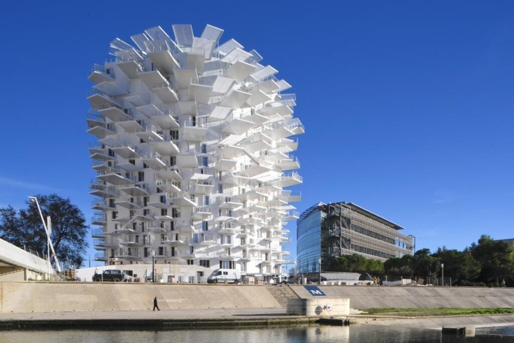 Best architecture example - L'Arbe Blanc tower 